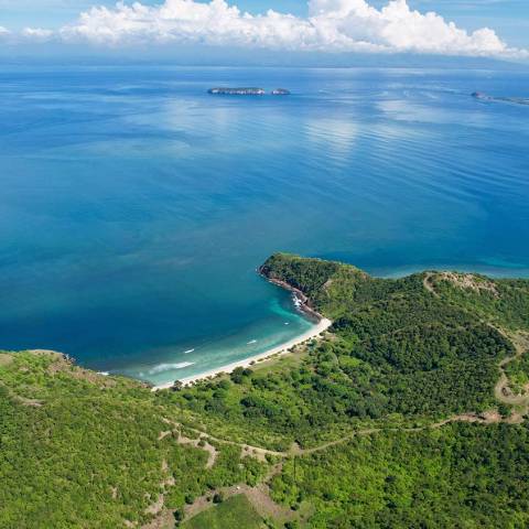 Rinjani-Bay-&-Estate-1